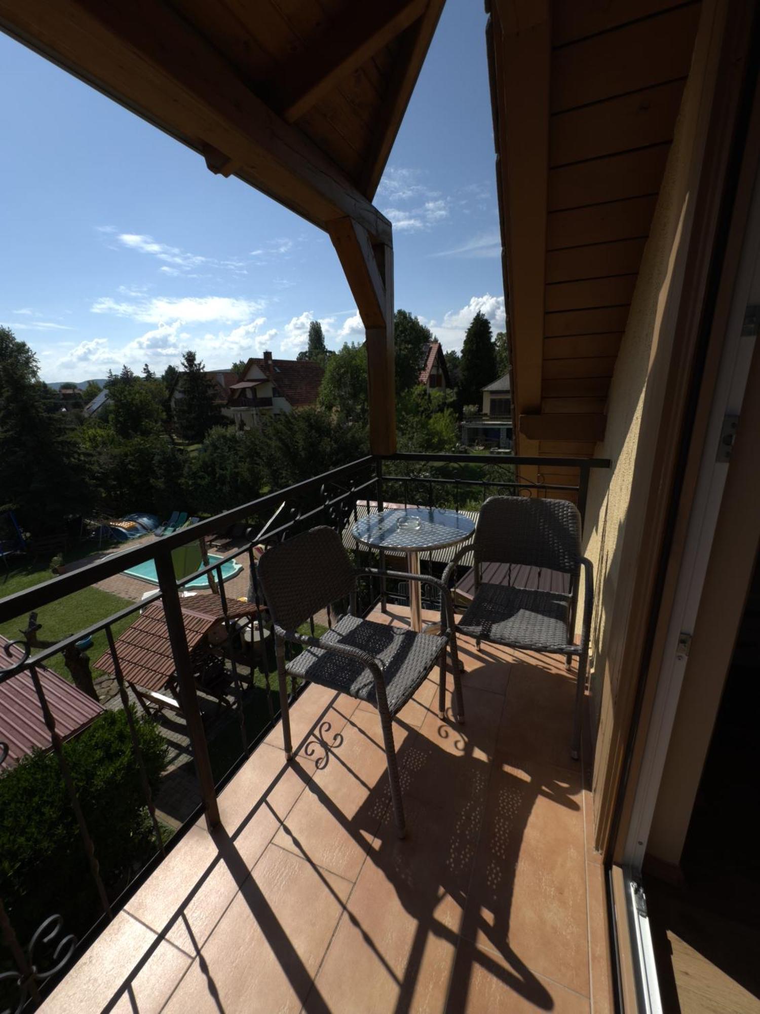 Rozsa Apartman 2 Alsóörs Zimmer foto